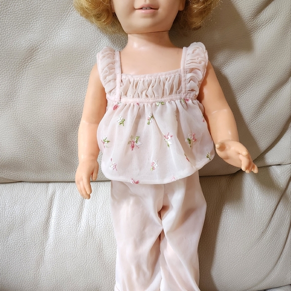 Vintage Chatty Cathy Doll (1960's)-INCLUDING CLOTHES-Voice NOT Working - Picture 11 of 13